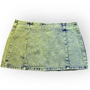 PrettyLittleThing Green Tint Vintage‎ Wash Low Rise Denim Mini Skirt Size 6 NWT